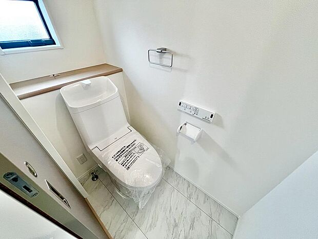 トイレ１階と２階の２ヶ所あります♪忙しい朝や家族の多いご家庭も安心ですね！