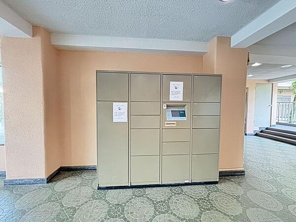 【宅配ボックス】不在時にも荷物が受け取れるので、便利ですね！