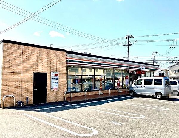 セブンイレブン堺辻之店まで徒歩７分