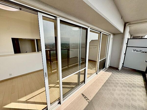南西面バルコニーです！ゆとりのあるバルコニーですので、洗濯物の多い日も安心ですよ！