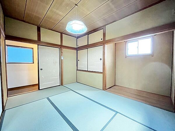 和室には、床暖房ございます！寒い日も足元から温まりますね！