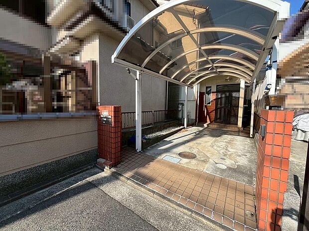 南東面バルコニーですので、日当り良好で洗濯物がよく乾きますね♪