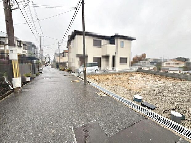 ＬＤＫ約１８帖！３面採光の明るくゆとりのあるリビングは家族が自然に集まる空間になりますね♪