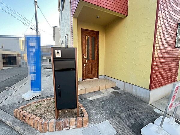【TVモニター付きインターフォン】 防犯設備として欠かせないTVモニター付きインターフォンがあります♪