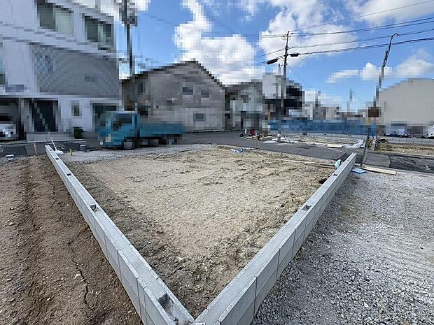 全棟ＬＤＫ約１６帖以上！ゆったり寛げる充分な広さがございますので、ご家族でインテリアのレイアウトを考えるのも楽しみになりそうです！