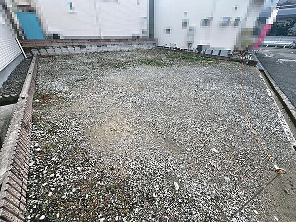 前面道路は北西側幅員4m公道に間口は約10.2ｍとゆったりめです♪
