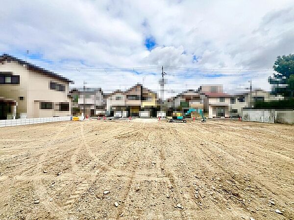 ファミリーマートまで徒歩１０分！ウエルシアまで徒歩８分！エディオンまで徒歩１０分！お買い物に便利な立地です♪