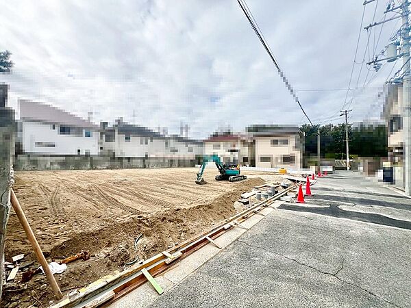 前面道路約５．４ｍ！広々運転の苦手な方も安心ですね♪是非現地にてご確認ください！