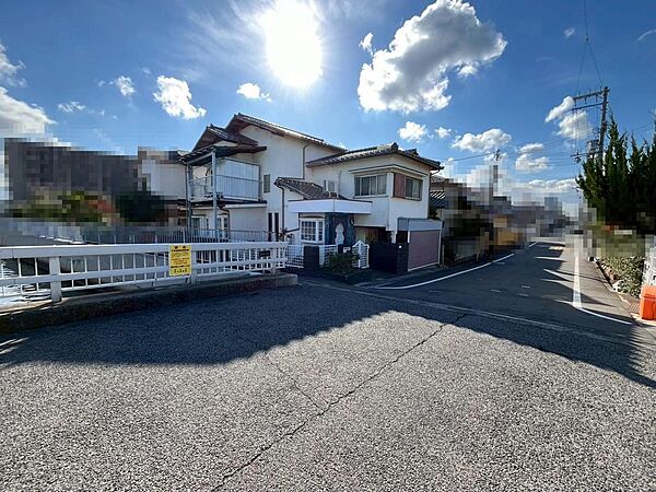 北西角地！日当り・通風良好♪たっぷりの陽光に包まれる明るい住まいになりますよ！