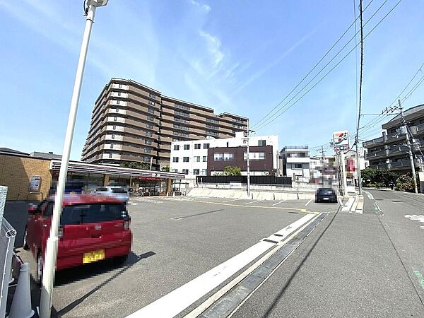 セブンイレブン堺上野芝町3丁店まで徒歩５分