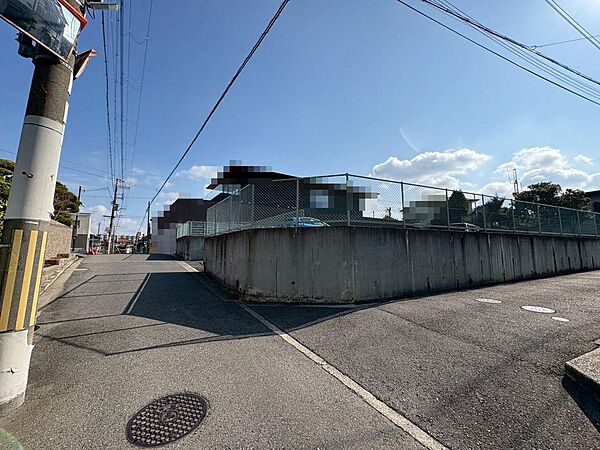 セブンイレブンまで徒歩５分！キリン堂まで徒歩１０分！お買い物に便利な立地ですね♪