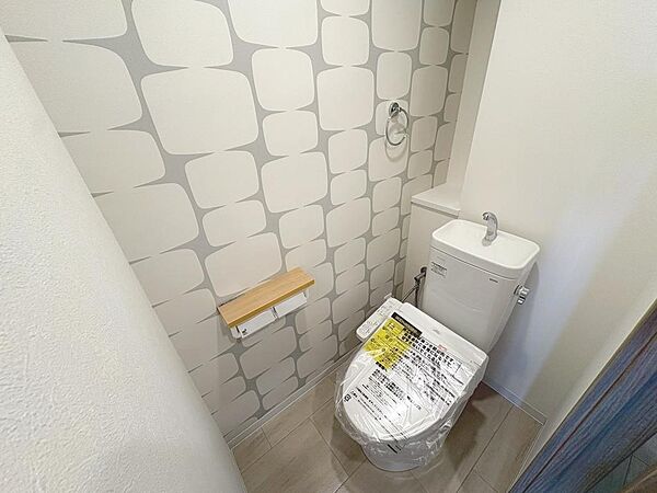 トイレ交換済♪綺麗なトイレで清潔感があり気持ちがいいですね♪
