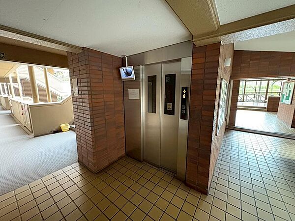 【エレベーター】荷物が多い日も楽々にお部屋に持っていけますね！