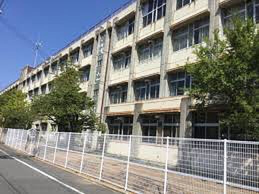 泉大津市立小津中学校まで徒歩１３分