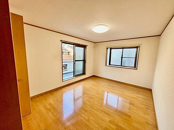 全居室６帖以上☆どのお部屋でものびのびお過ごしいただけますよ！