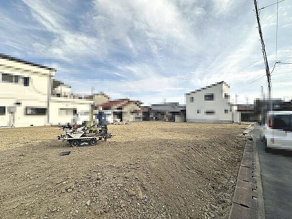 セブンイレブンまで徒歩１１分！スギ薬局まで徒歩１０分！コーナンまで徒歩１４分！お買い物に便利な立地です♪