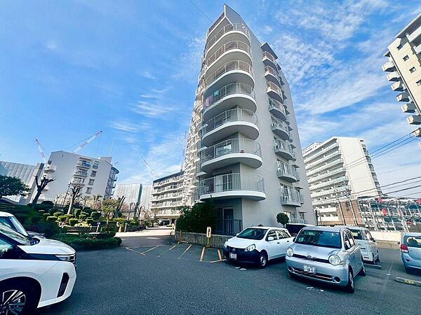 【駐車場】敷地内駐車場（月額：10000円～16000円）ございますよ！要確認！詳しくは担当までお問い合わせください！