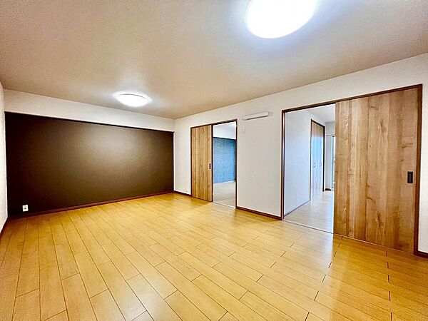 ◆南向き日当り良好◆たっぷりの陽光に包まれる明るい住まいになりますね♪是非現地にてご確認ください！