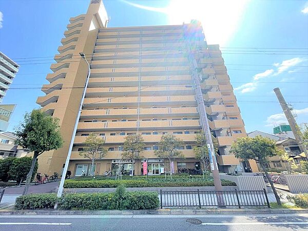 家族とコミュニケーションが取りやすい対面キッチン採用♪