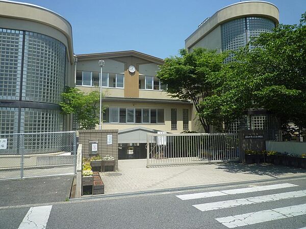 岸和田市立土生中学校まで徒歩２５分