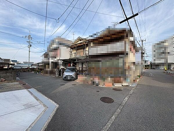 現地見学当日から承っております♪現地周辺の環境や、駅までの道のりなど周辺環境も合わせてご確認いただき、ぜひご検討ください！