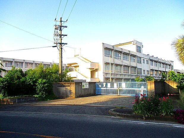 庭代台中学校まで徒歩7分