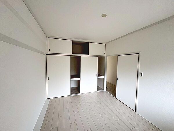 テレワークのお仕事部屋、子供部屋等、ライフスタイルや家族構成に合わせて多目的にご使用いただけます♪