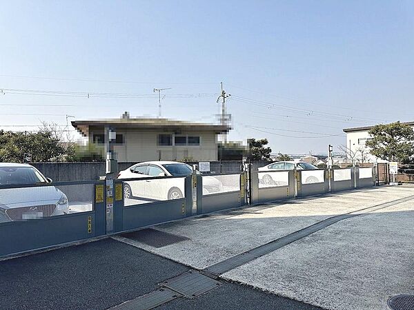 南東面バルコニーですので、日当り良好で洗濯物が良く乾きそうですね！