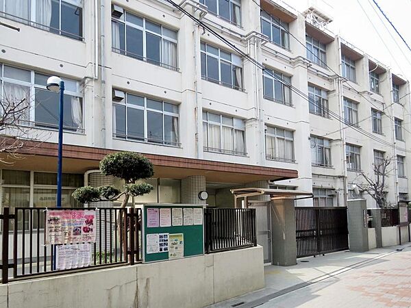 粉浜小学校まで徒歩６分