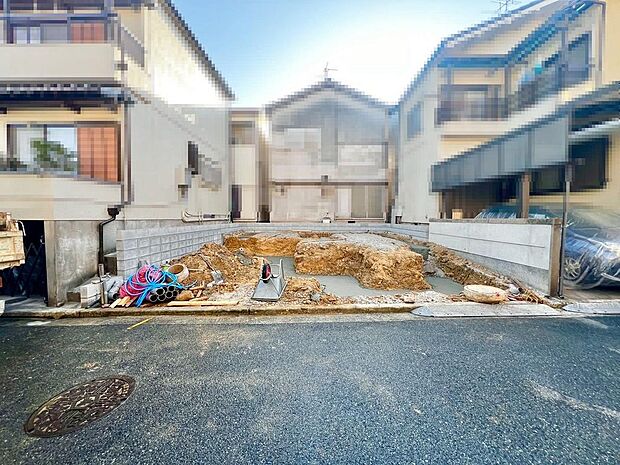 LDK約16.5帖!プライバシーを守る2階リビングです!3面採光の明るくゆとりのあるリビングは家族が自然に集まる空間になりますね♪