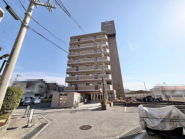 家族とコミュニケーションが取りやすい対面キッチン採用♪