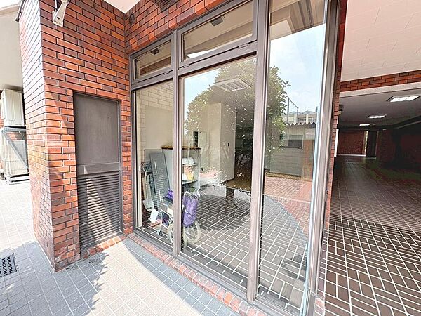現地見学当日から承っております♪現地周辺の環境や、駅までの道のりなど周辺環境も合わせてご確認いただき、ぜひご検討ください！
