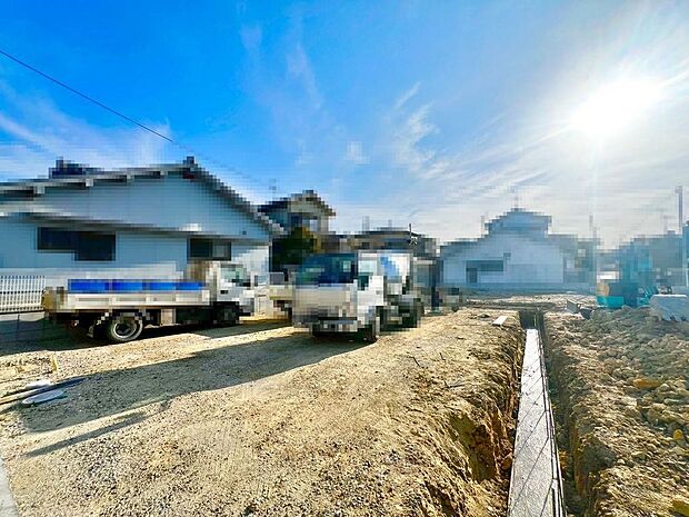 玄関にシューズボックスありますよ!玄関周りもスッキリ片付きますね♪