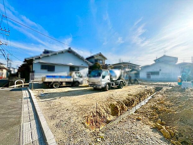 ウォークインクローゼットもございます!節の荷物やかさばる荷物の収納場所に困らないですね!