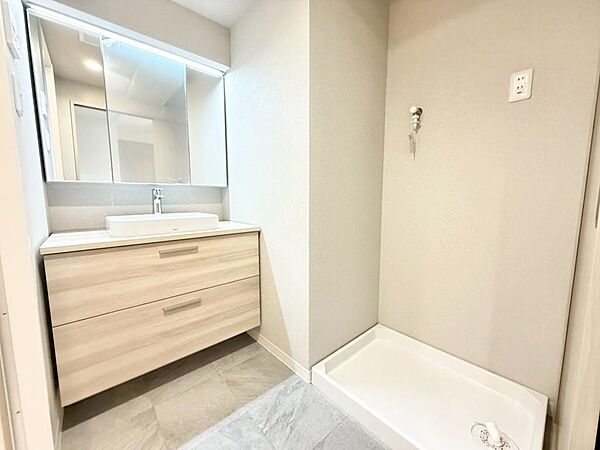 【洗面台新調済】綺麗な洗面台で朝から気持ちがシャキッとしますね♪