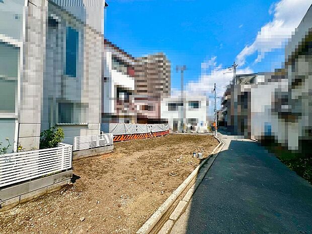 防犯設備として欠かせないTVモニター付きインターフォンがあります♪