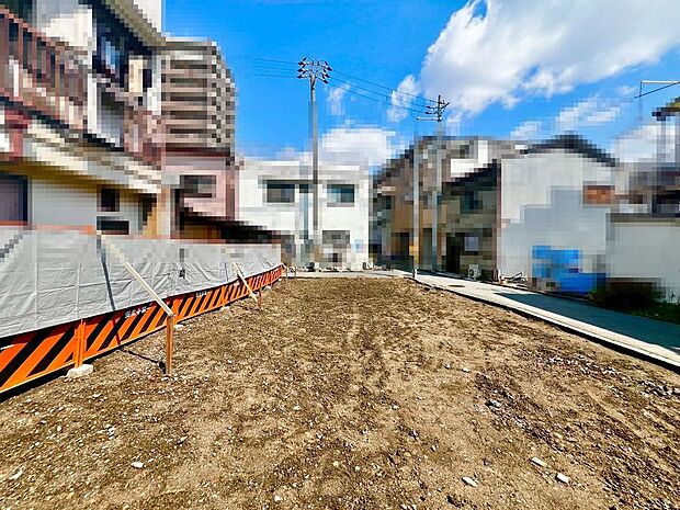 現地見学当日から承っております♪現地周辺の環境や、駅までの道のりなど周辺環境も合わせてご確認いただき、ぜひご検討ください！