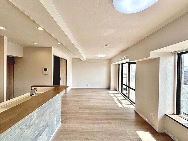 南海本線「堺」駅まで徒歩５分・阪堺電気軌道阪堺線「宿院」駅まで徒歩５分！２沿線利用可能です！毎日の通勤や通学に便利ですね♪