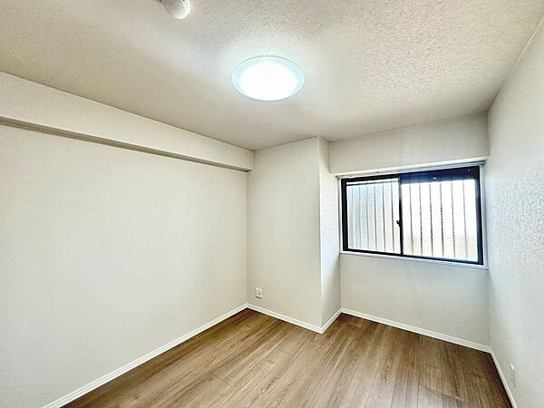 【３LDKの暮らしやすい間取り】テレワークのお仕事部屋、子供部屋等、ライフスタイルや家族構成に合わせて多目的にご使用いただけます♪
