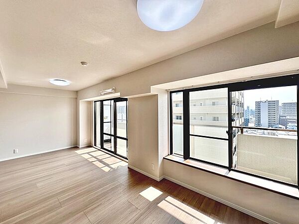 現地見学当日から承っております♪現地周辺の環境や、駅までの道のりなど周辺環境も合わせてご確認いただき、ぜひご検討ください！
