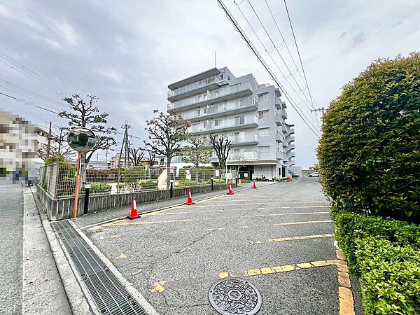 お部屋を広く利用するために必須なクローゼットあります♪もちろんお荷物を収納されても良しの勝手の良いクローゼットは嬉しいですね♪