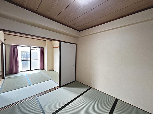 現況空家ですので、お忙しい方でもお仕事帰り等にご内覧頂けます♪