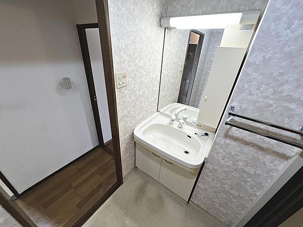 お家探しを始めてみようと思われたら是非【イエストア】までお気軽にご相談下さいませ♪