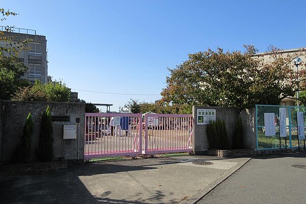堺市立日置荘西小学校まで徒歩８分