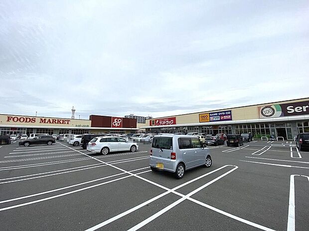 コープ貝塚店まで徒歩９分