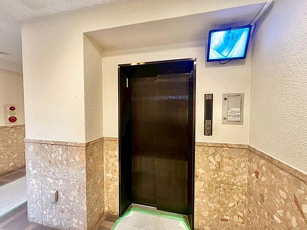 【エレベーター】荷物が多い日も楽々にお部屋に持っていけますね！