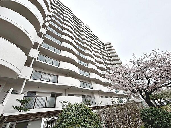 お家探しを始めてみようと思われたら是非【イエストア】までお気軽にご相談下さいませ♪