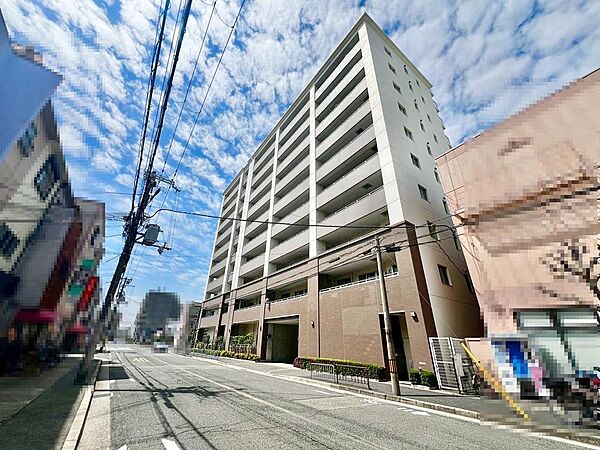開放感のあるバルコニーです♪お洗濯も楽々快適に干せますよ♪スロップシンクついてるので、バルコニーの掃除やガーデニングの水やりにも便利ですね！