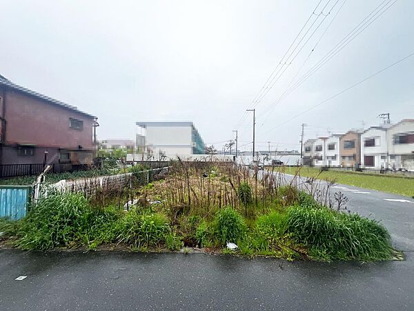 現況更地ですので、解体費用がかからないのが嬉しいですね♪