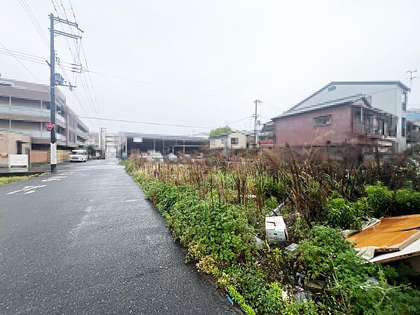 陽当たり良好な南東角地の土地ですよ♪